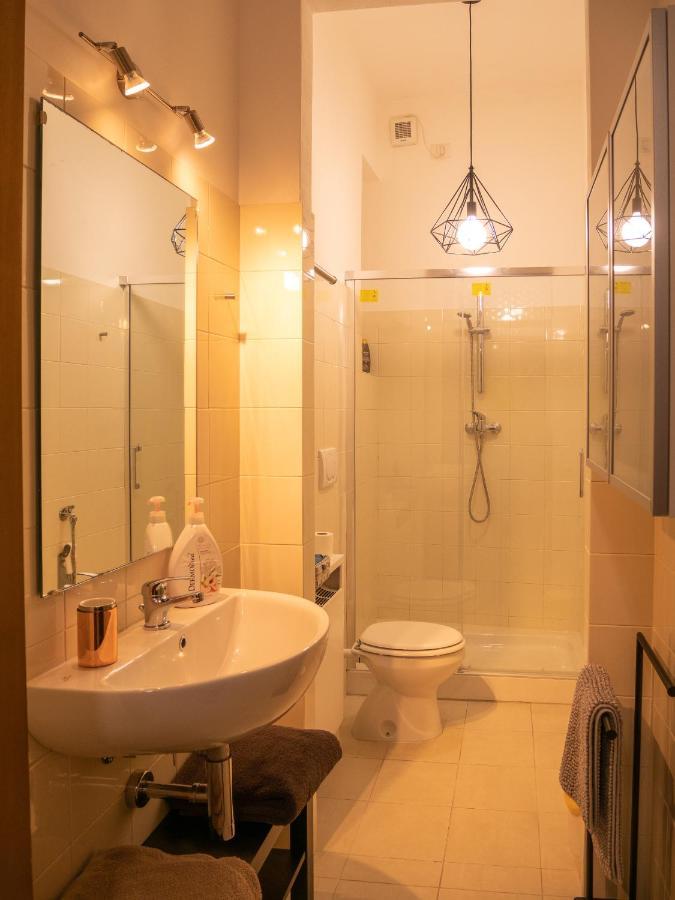 Chambers Short Rentals - Via Gezio Calini Brescia - 2 Studio Flats Екстериор снимка